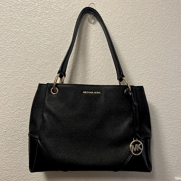Michael Kors Bags Michael Kors Nicole Medium Shoulder Bag Poshmark